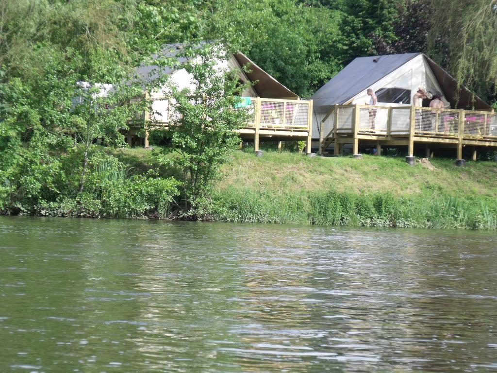Camping Des Ribieres Конфолан Экстерьер фото