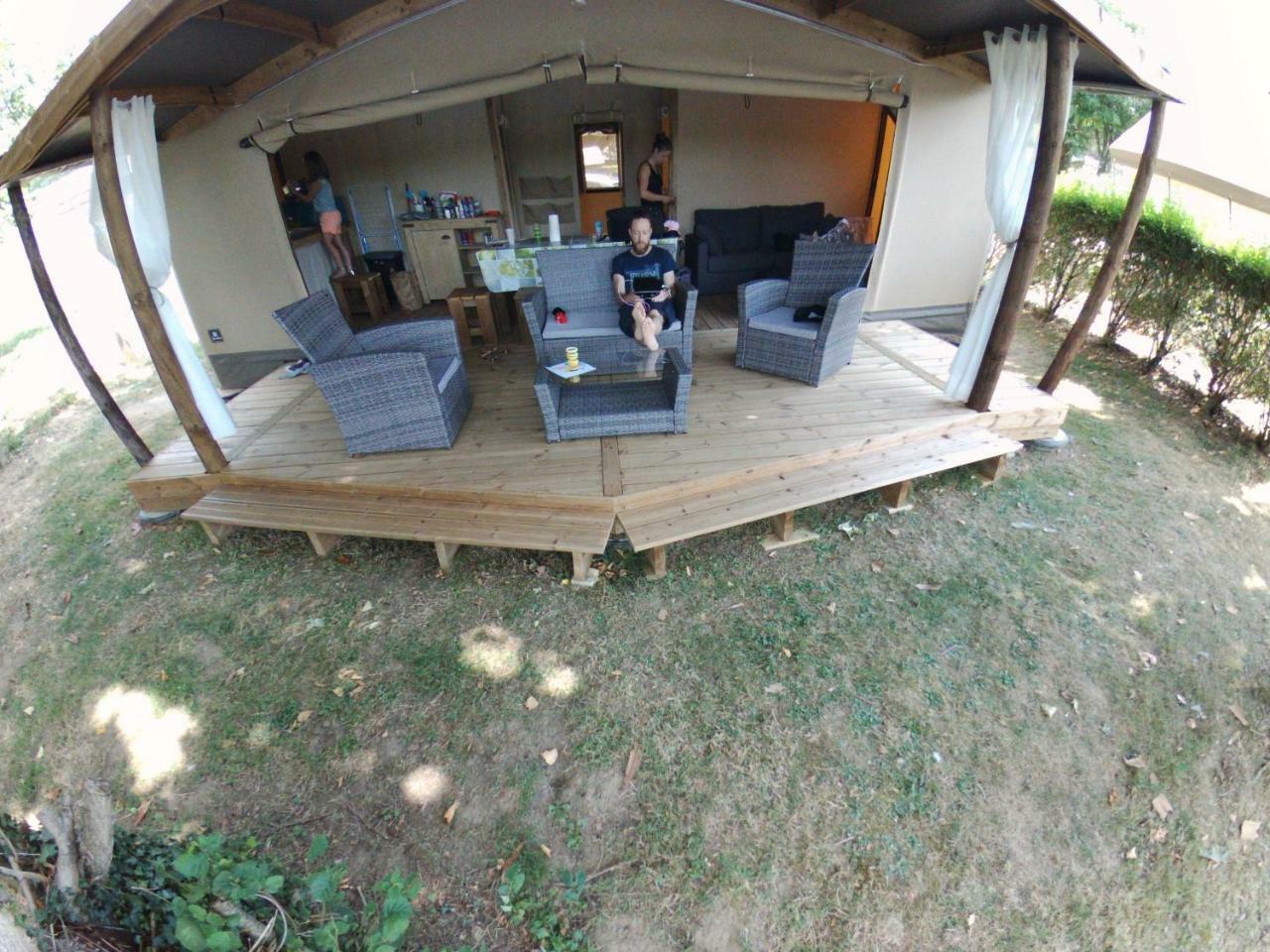 Camping Des Ribieres Конфолан Экстерьер фото